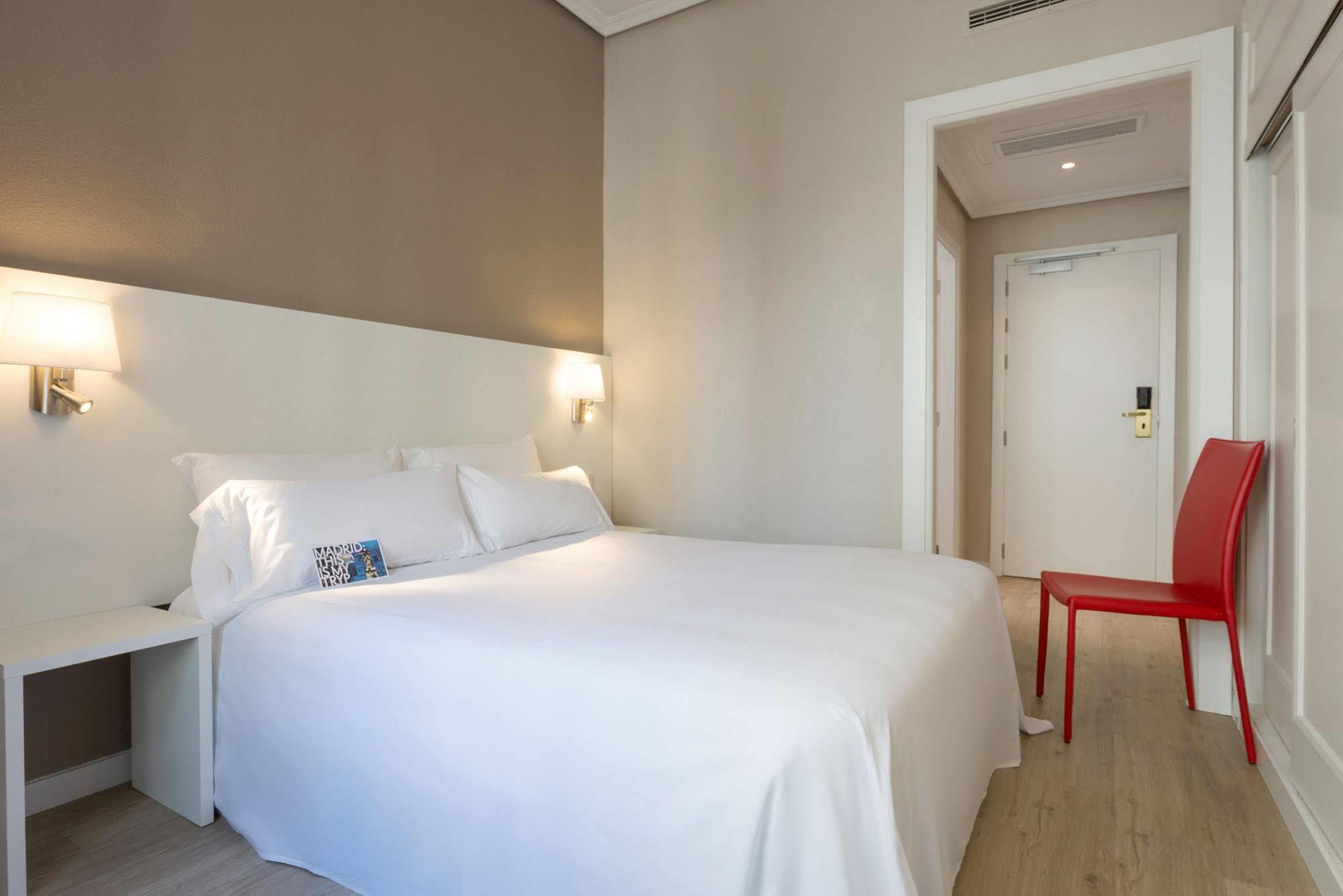 Hotel Madrid Gran Via 25, Affiliated by Meliá Esterno foto